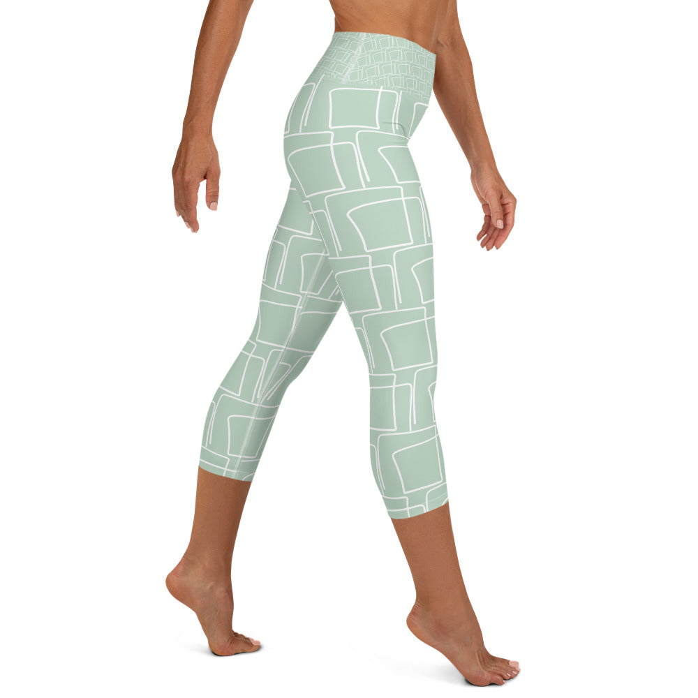 Shapes Capri Leggings